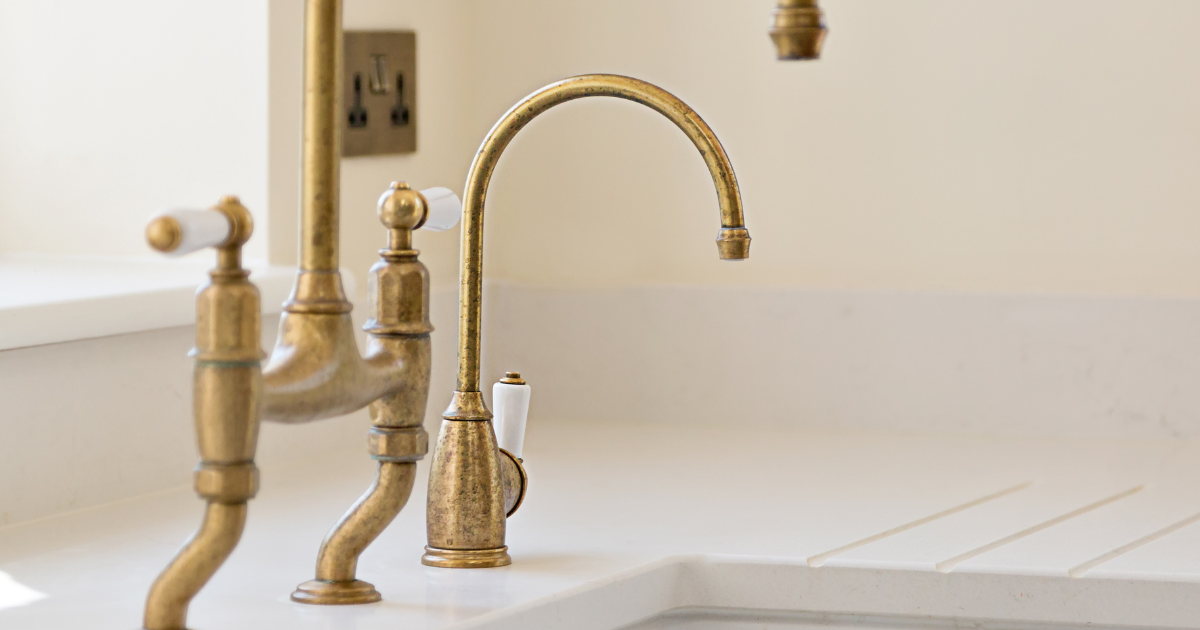 Ionian Bridge Sink Mixer and Rinse in Aged Brass (Francie Readman Interiors, Cristina Granena Photography)