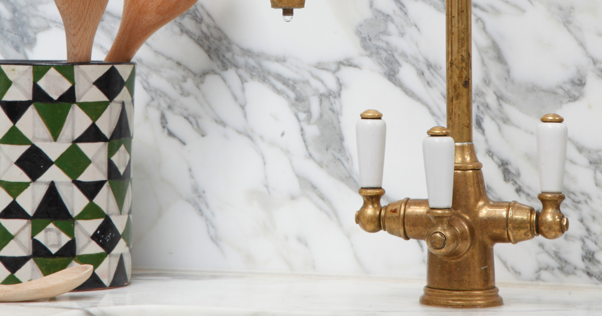Phoenician Sink Mixer with Filtration in Aged Brass (Sarah Ross Designs, James Balston Photography)