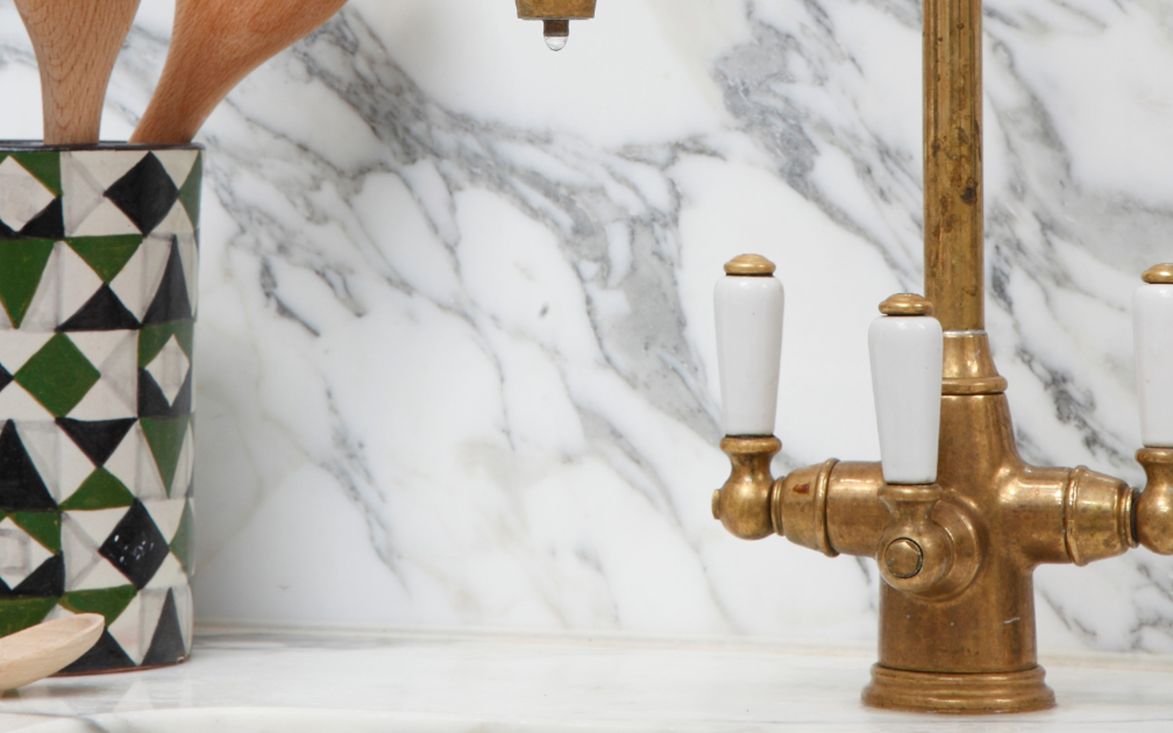 Phoenician Sink Mixer with Filtration in Aged Brass (Sarah Ross Designs, James Balston Photography)