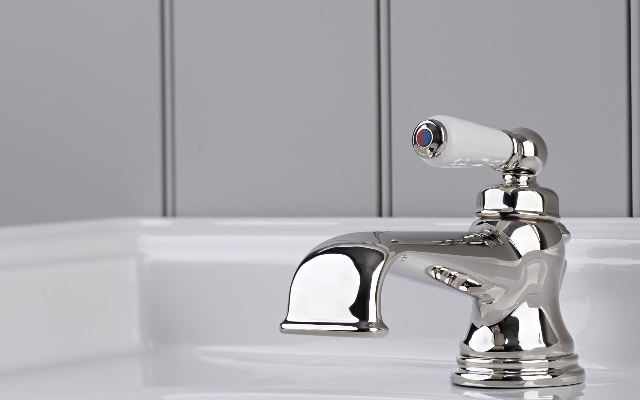 Single Lever Traditional Single Lever Basin Mixer